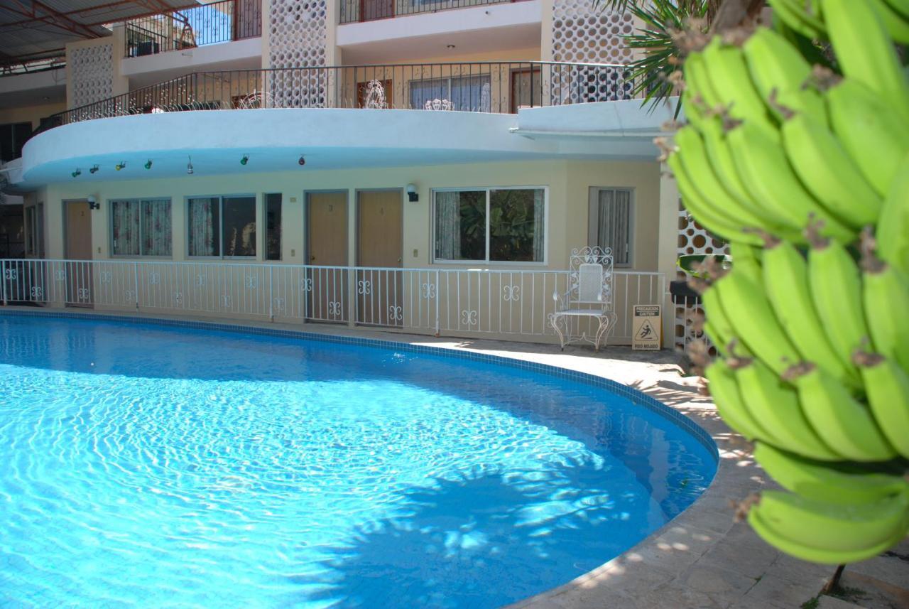 Hotel Maria De La Luz Valladolid  Exterior photo